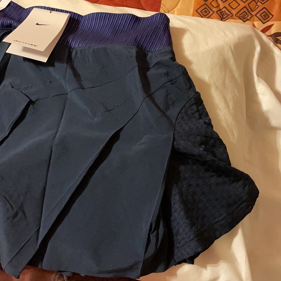 NWT navy blue and purple Nike tennis skirt - Picture 4 of 6